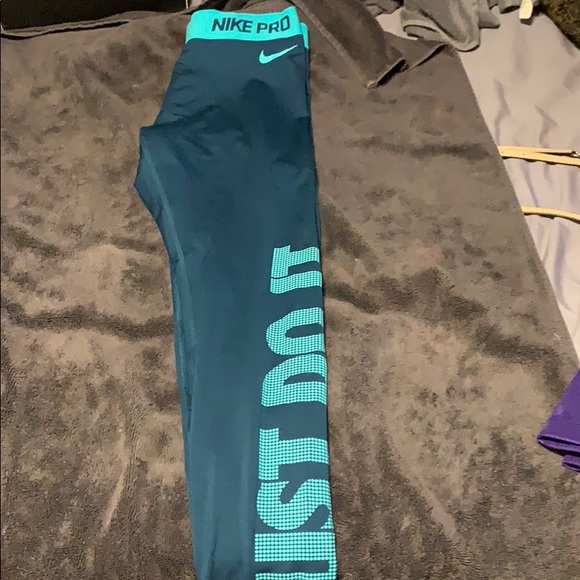 Nike Pro workout pants - Picture 6 of 6